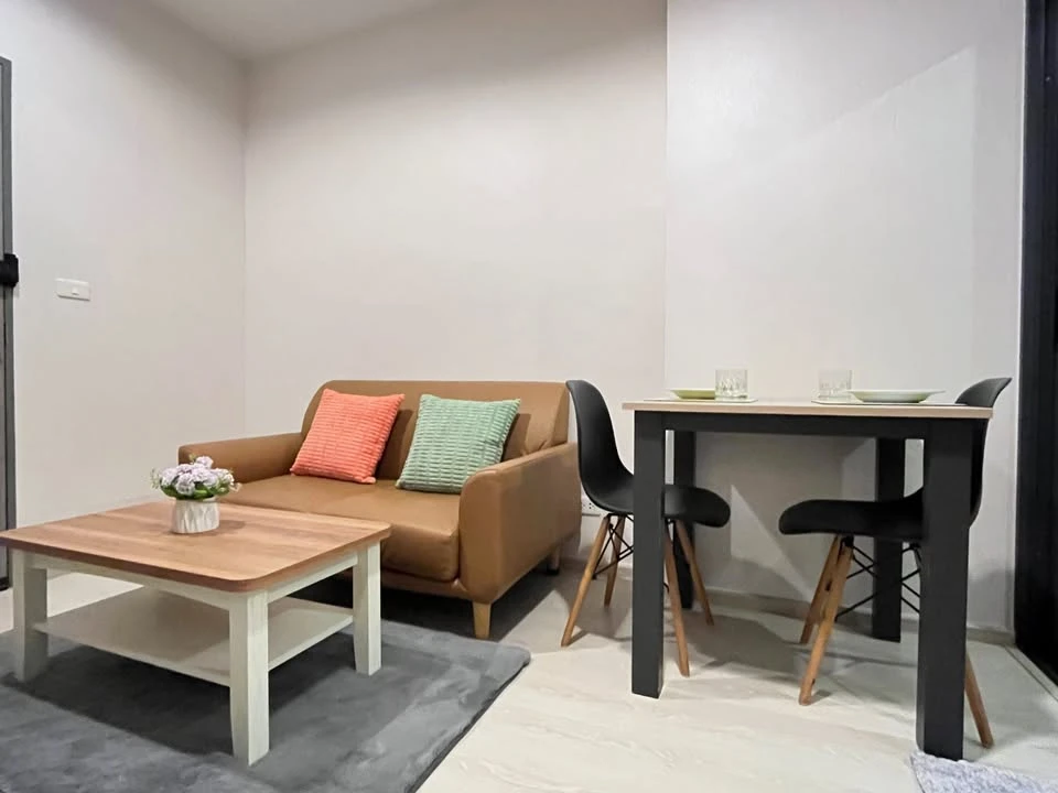 For sale and rent Ideo S115, nice room, complete amenities. The height is just right. Hurry and reserve now.