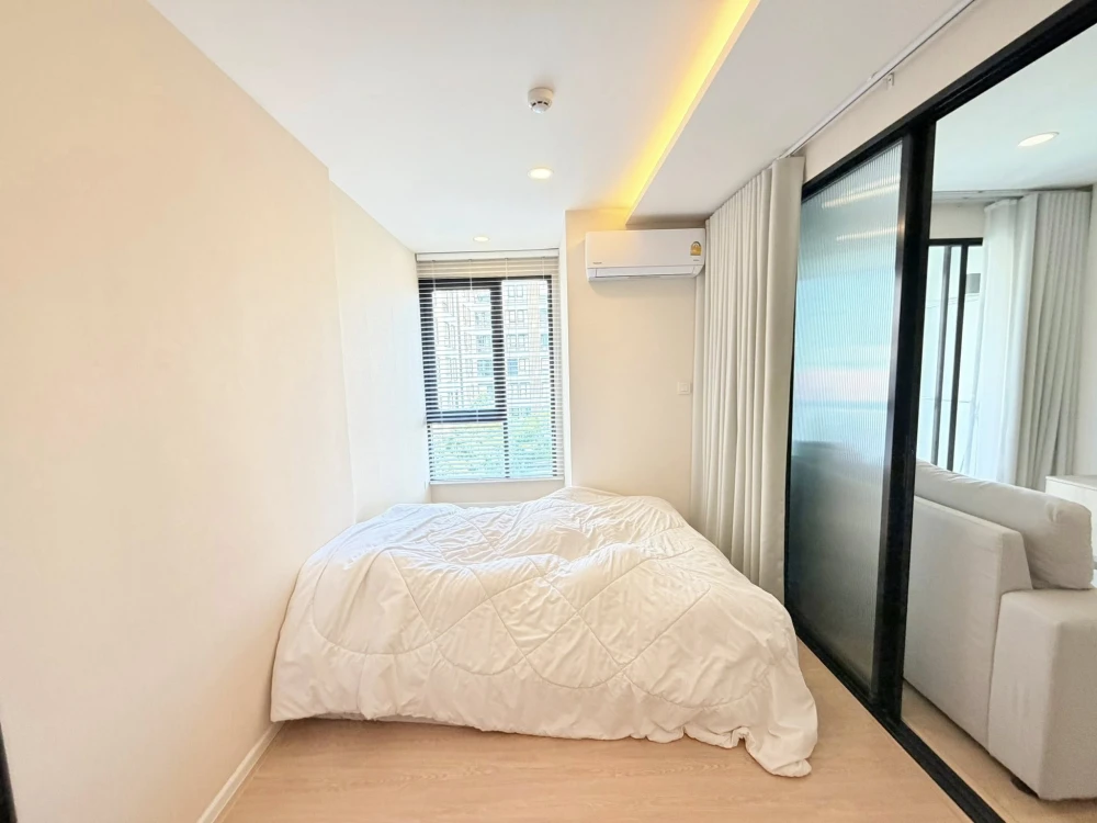 For sale IKON Sukhumvit 77. Spacious and comfortable unit with full furnishings and amenities. Book now! images