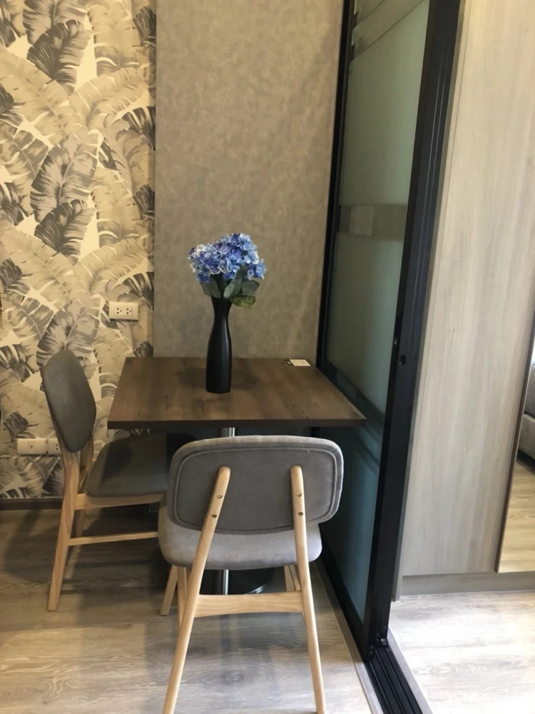 For sale/rent: Knightsbridge Kaset Society, ready-to-move-in unit, fully furnished. Book now!