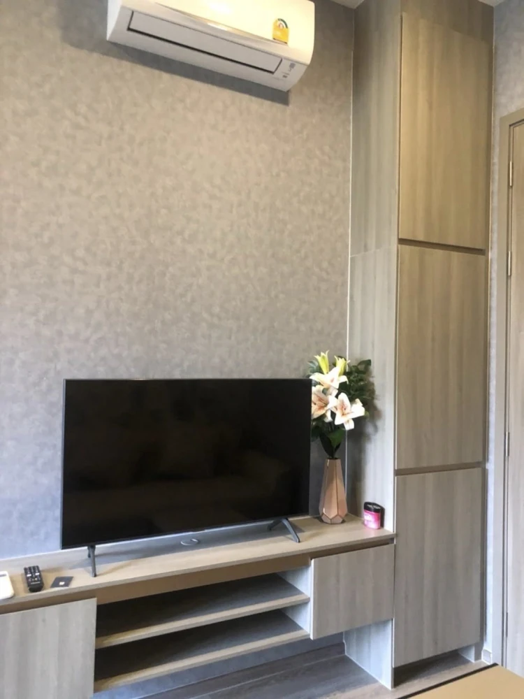 For sale/rent: Knightsbridge Kaset Society, ready-to-move-in unit, fully furnished. Book now!