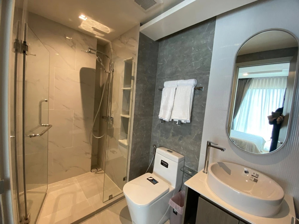 ขาย/ให้เช่า LLOYD Soonvijai - Thonglor Condo ห้องน่าอยู่ เฟอร๋ครบ + เครื่องใช้ไฟฟ้าพร้อมจองเลยก่อน พลาด!!