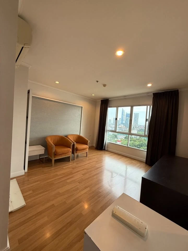 For sale/rent Lumpini Park Riverside - Rama 3, high floor room, spacious, suitable for a family, reserve now.