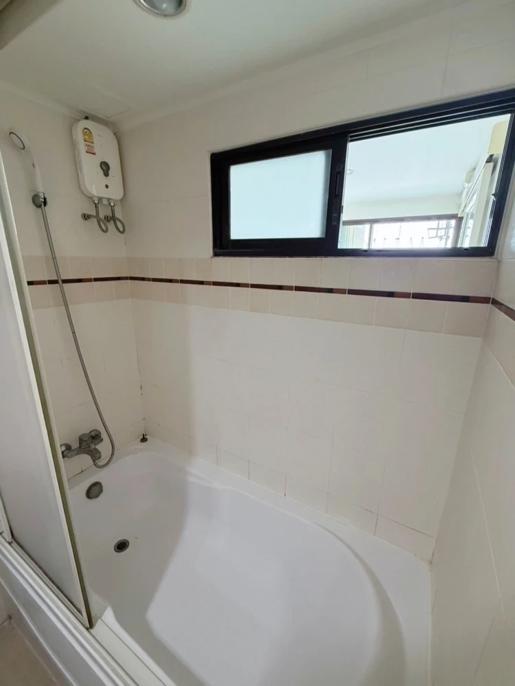 For sale/rent Lumpini Place Pinklao 2, ready to move in, 20th floor, high view, great price, come reserve today, don't miss out!