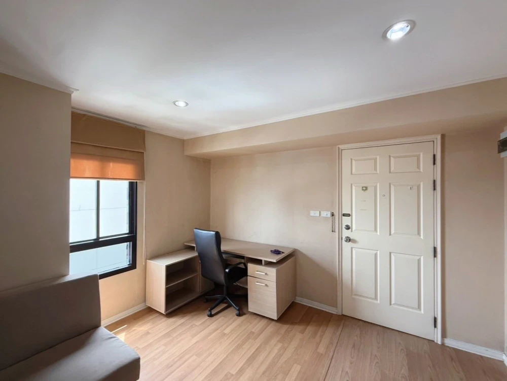 For sale/rent Lumpini Place Pinklao 2, ready to move in, 20th floor, high view, great price, come reserve today, don't miss out!