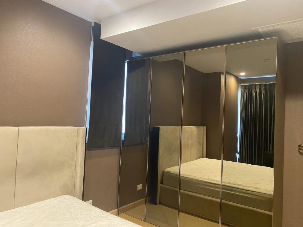 For sale/rent: Supalai Riva Grand Rama 3, ready-to-move-in unit, high floor, fully furnished, spacious and comfortable. Book now!
