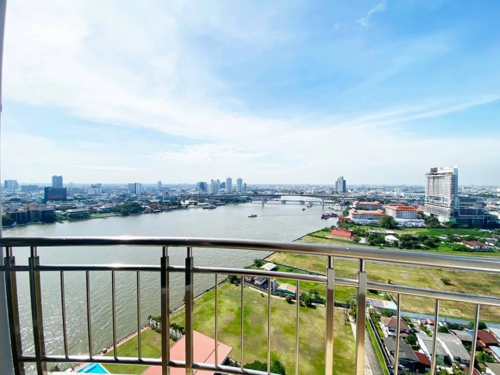 For sale/rent: Supalai River Resort, high floor unit, fully furnished, spacious and comfortable. Book now!