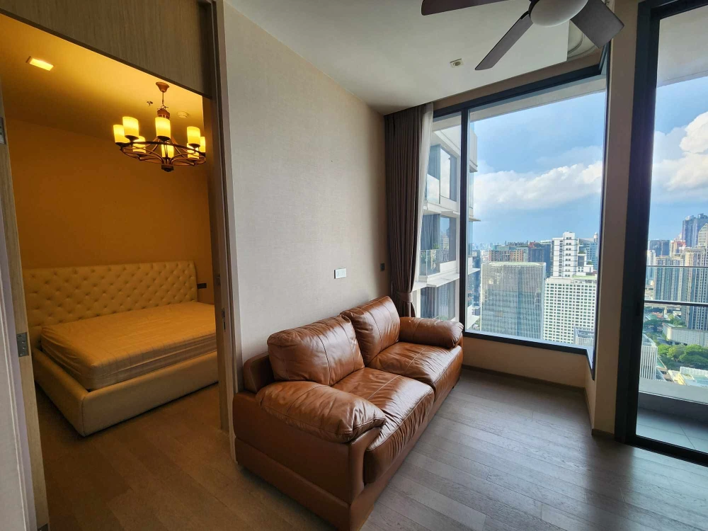 ขาย/ให้เช่า The ESSE Asoke ห้องพร้อมอยู่ เฟอร์พร้อม ชั้นสูง กว้างขวางอยู่สบาย จองเลย