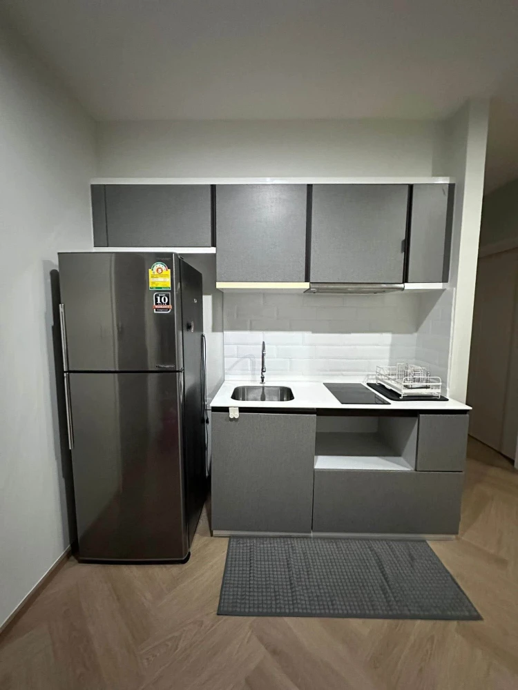 For sale/rent: The Key Sathorn-Charoenrat. Ready-to-move-in unit. Spacious and comfortable. High floor. Book now!