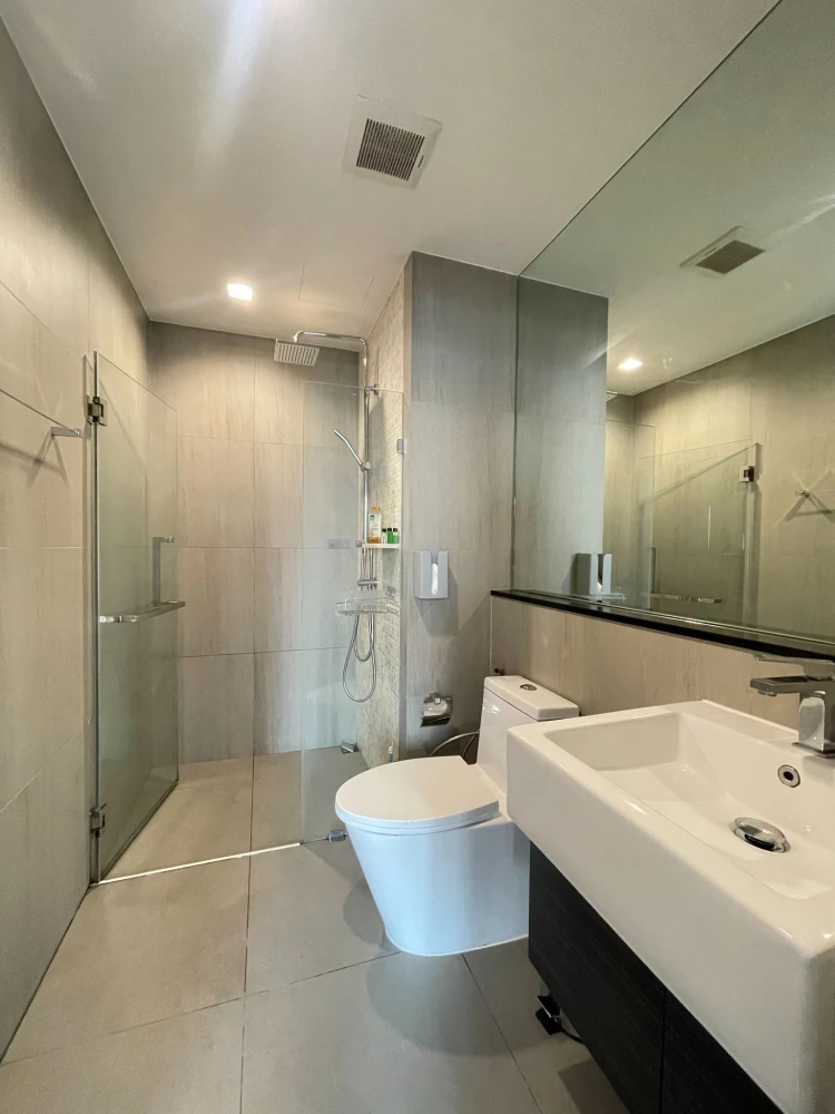 For sale/rent: The Politan Aqua, great unit, high floor, fully furnished. Book now!