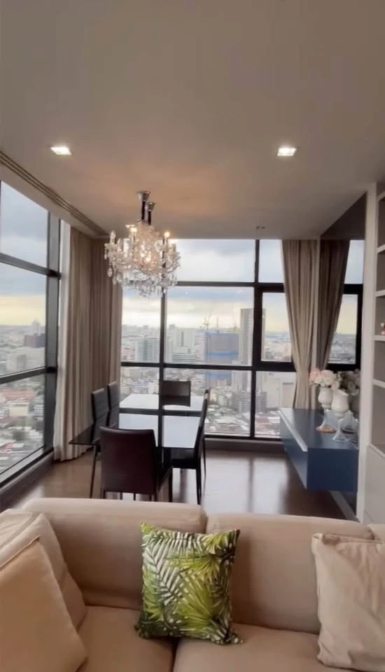 For sale/rent: Urbano Absolute Sathon-Taksin, a nice room on a high floor, spacious room, suitable for a family. If you don't reserve, it's a mistake.