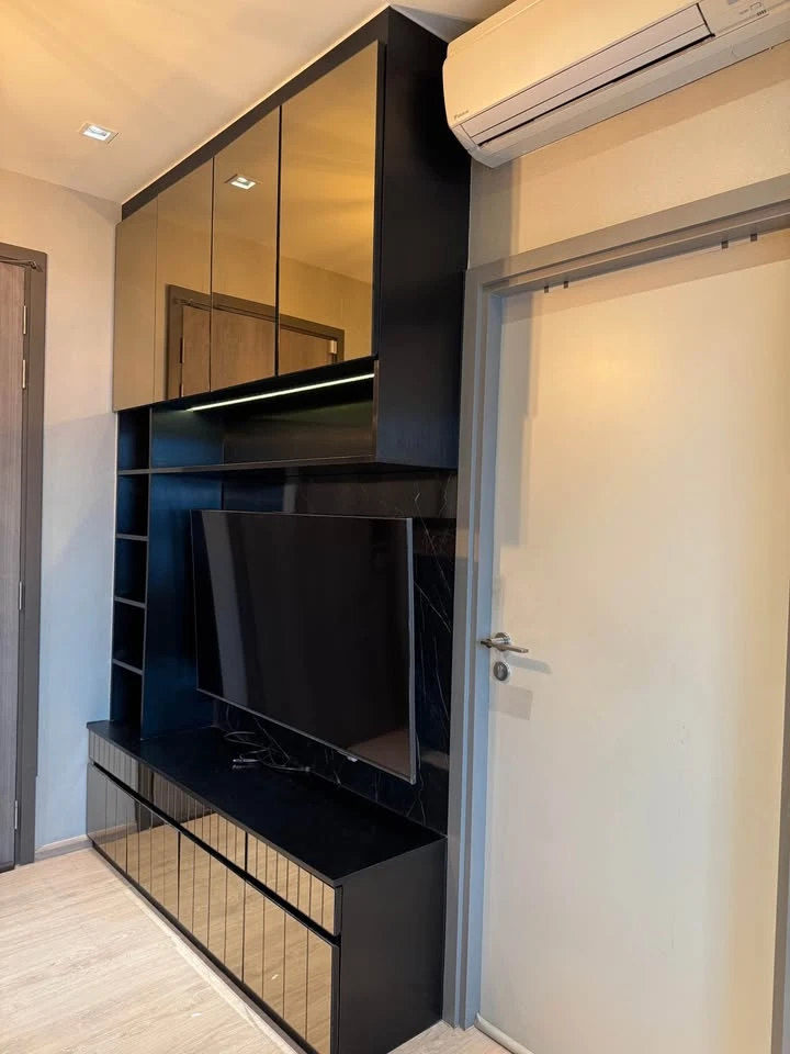 For sale/rent: Whizdom Station Ratchada-Thapra, beautifully decorated room, fully built-in, you will regret it if you miss it.