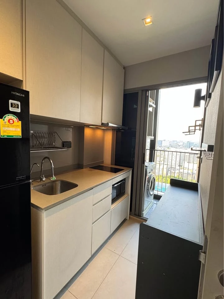 For sale/rent: Whizdom Station Ratchada-Thapra, beautifully decorated room, fully built-in, you will regret it if you miss it.