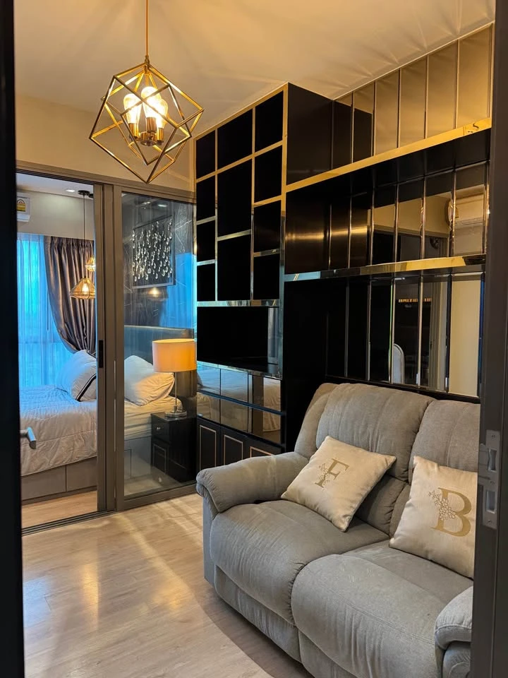 For sale/rent: Whizdom Station Ratchada-Thapra, beautifully decorated room, fully built-in, you will regret it if you miss it.