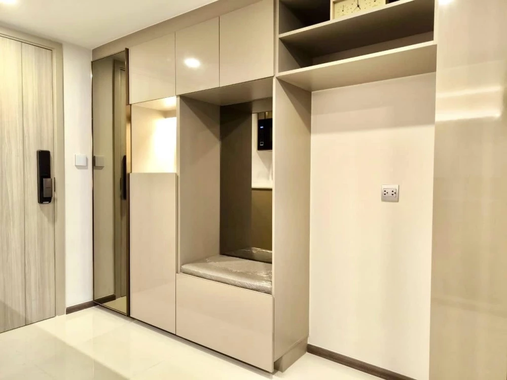For sale/rent: Park Origin Ratchathewi Condo. Beautiful unit, great value within the project. Buy/reserve now!!