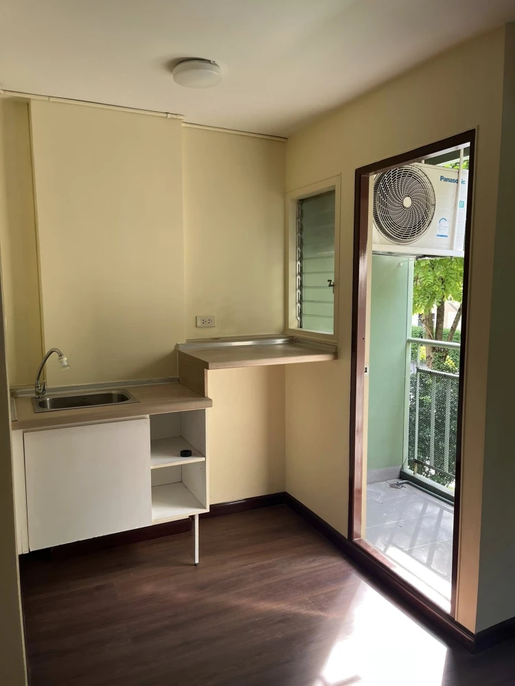 Condo for sale/rent: Lumpini Mix Theparak-Srinakarin, ready to move in, spacious, low floor, affordable price. Reserve now!