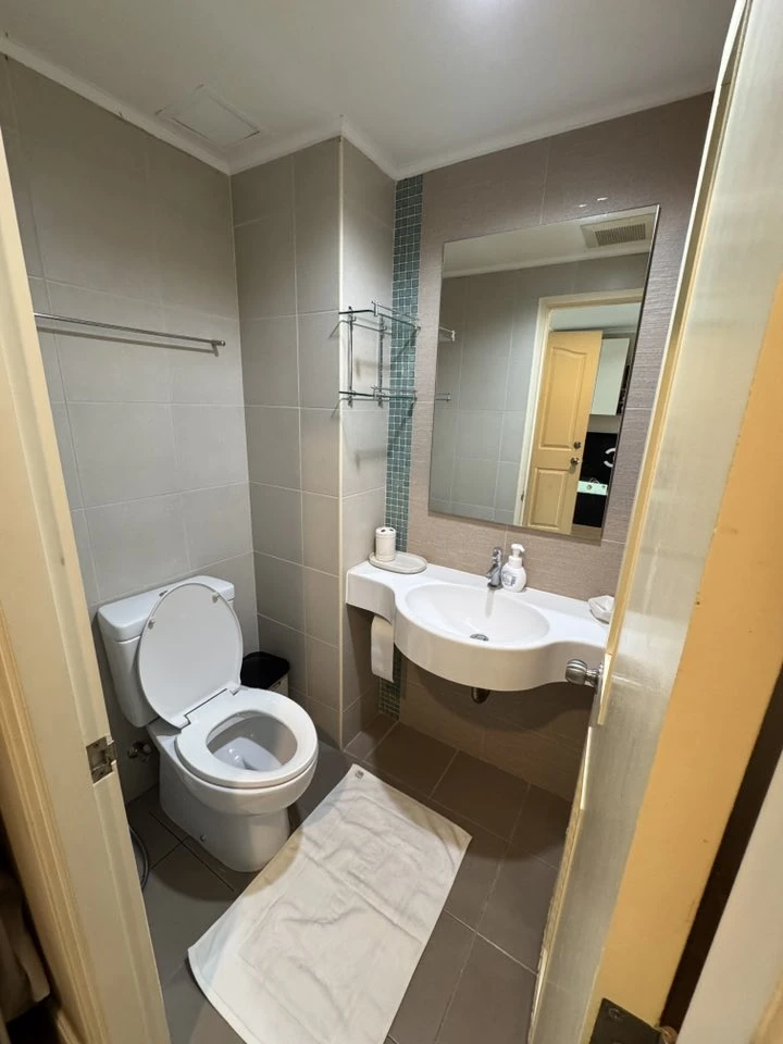 Condo for sale/rent: Lumpini Ville-Riverview Rat Burana, high floor, Chao Phraya River view, affordable price. Reserve now before it's too late.