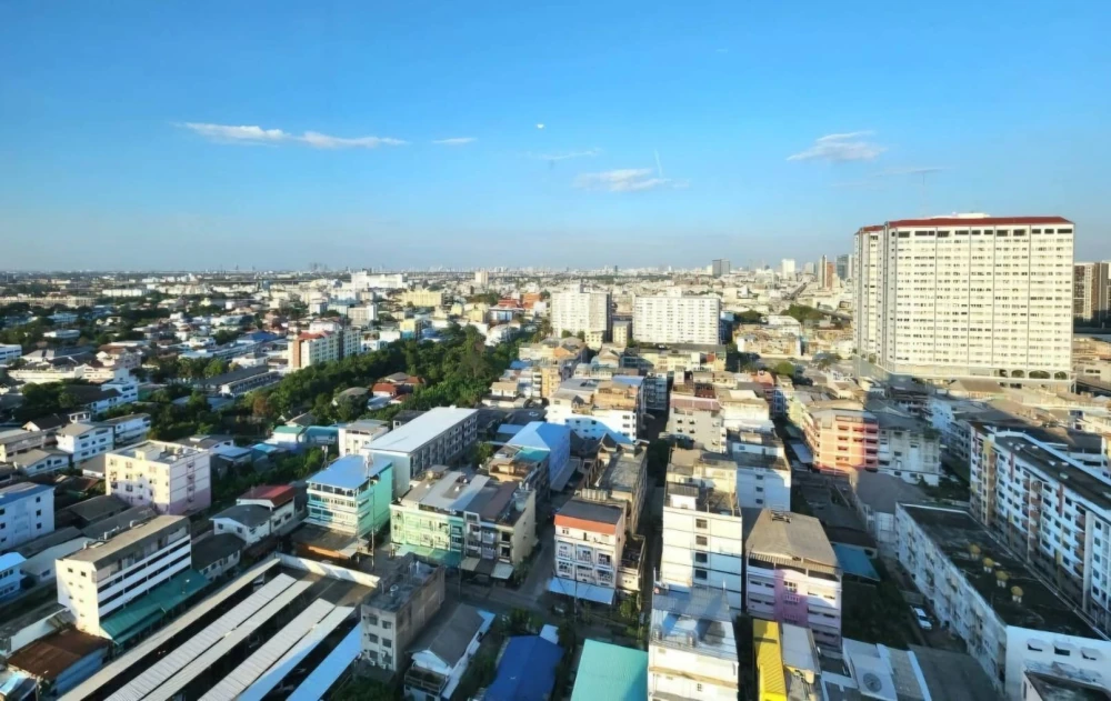For sale/rent: Lumpini Place Pinklao Condo. Beautiful, fully furnished, great value! Book/buy now!!