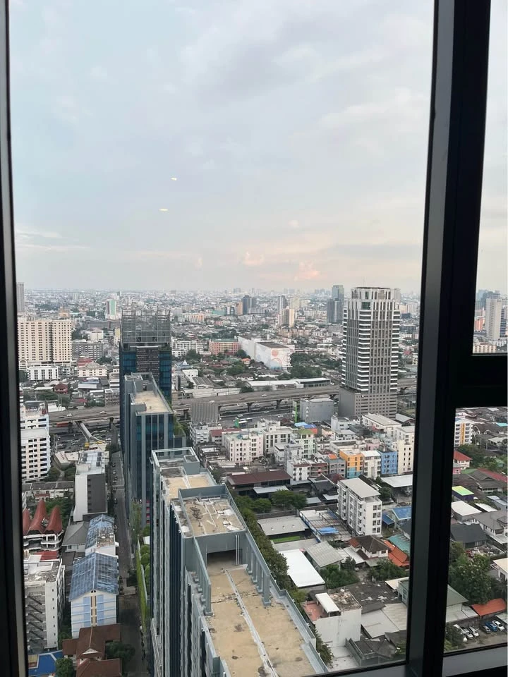Condo for sale/rent at Denim Chatuchak, 36th floor, Building A, corner unit, unobstructed view, fully furnished and equipped with appliances Move-in r