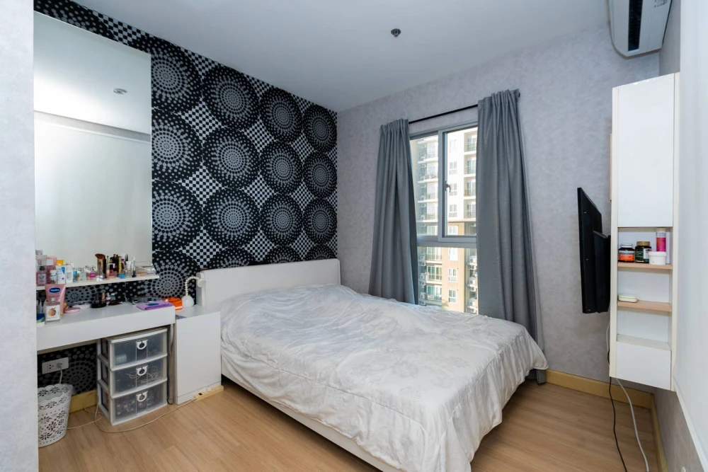 For sale/rent: Condo The Parkland Srinakarin Lakeside, nice room, pool view, fully furnished, hurry and book now before you miss out++