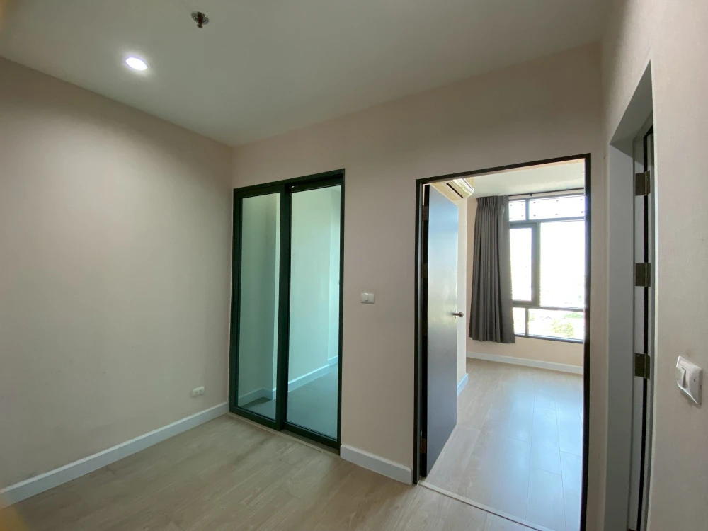 For sale/rent: Metro Sky Prachachuen Condo. Great location, great value, beautiful rooms. Buy/reserve now!!
