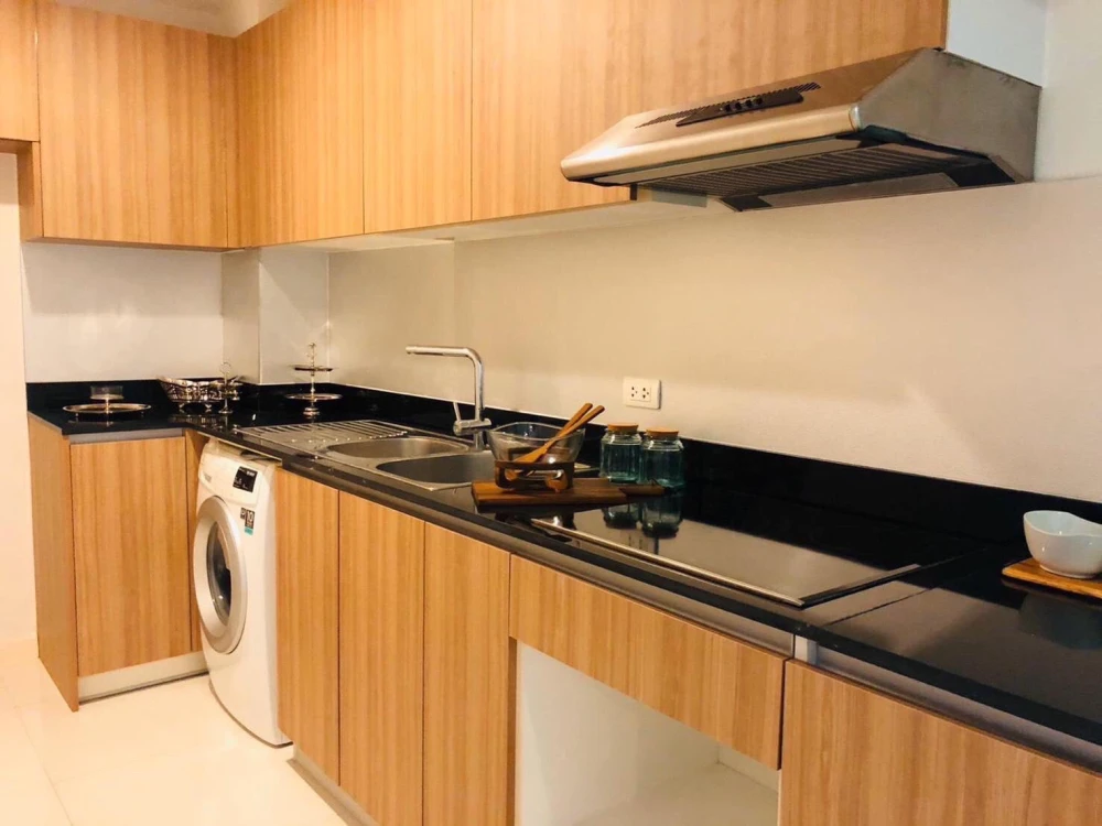 For sale/rent: Vogue Sukhumvit 31 Condo. Spacious and comfortable unit, perfect for families. Book now!
