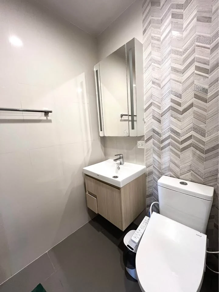 For sale for rent!! Condo Oka House Sukhumvit 36, fully furnished with electrical appliances, good location, book now!!