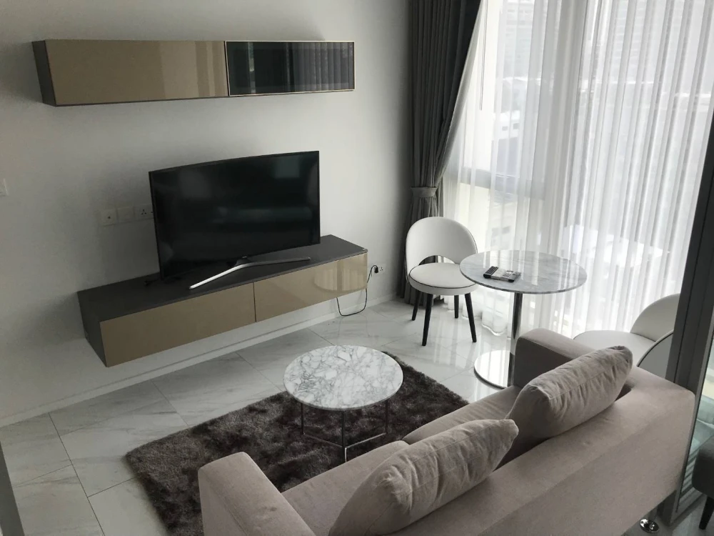 Condo for sale / rent at Hyde Sukhumvit 11, good location, 11th floor, no block view, near the train, can't find anywhere else, hurry up!