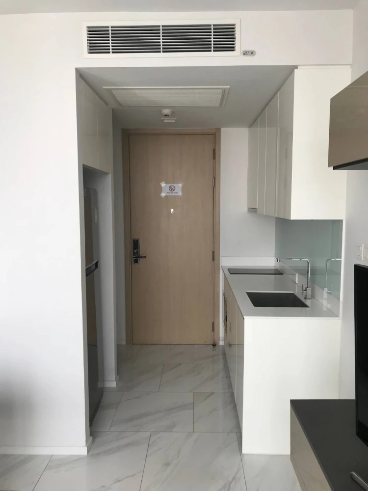 Condo for sale / rent at Hyde Sukhumvit 11, good location, 11th floor, no block view, near the train, can't find anywhere else, hurry up!