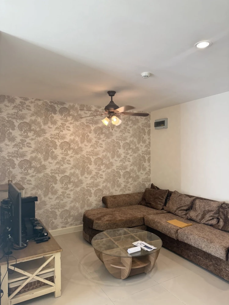 Sell / rent Metro Park Sathorn Condo, furniture + complete electrical appliances The most corner room Hurry up to reserve it.