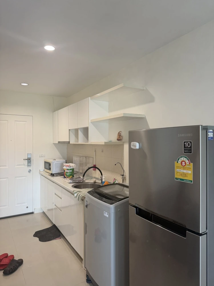 Sell / rent Metro Park Sathorn Condo, furniture + complete electrical appliances The most corner room Hurry up to reserve it.