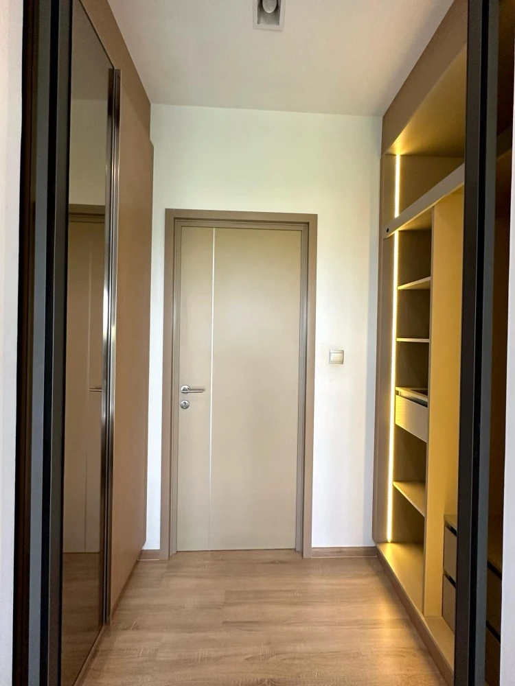 For sale and rent Kawa House On Nut 77, room ready to move in. Good furniture Complete with a very comfortable sofa, don't miss it.