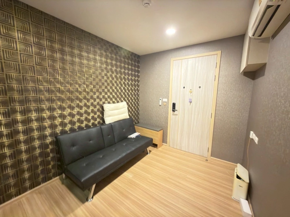 For sale/rent: Chewathai Hallmark Ladprao-Chokchai 4. Nice room, fully furnished + appliances included. Just bring your personal belongings and move i