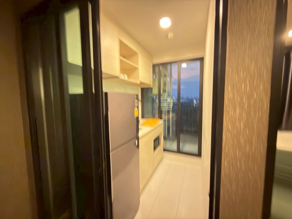 For sale/rent: Chewathai Hallmark Ladprao-Chokchai 4. Nice room, fully furnished + appliances included. Just bring your personal belongings and move i