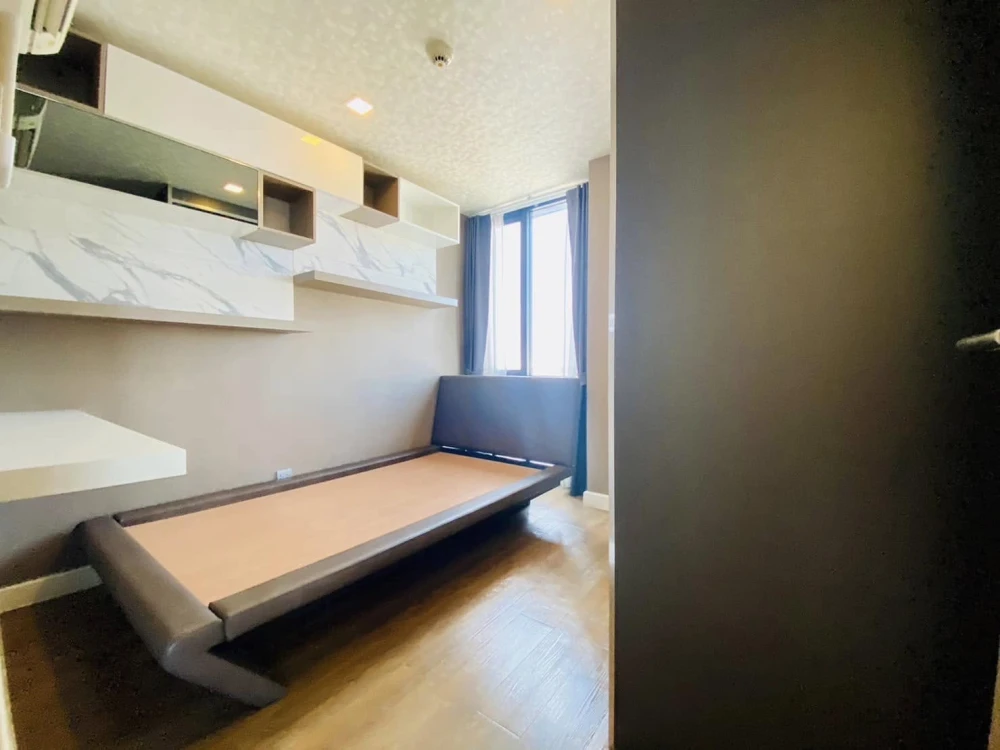 Urgent sale for rent, Esta Bliss Condo, 2 bedrooms, 1 bathroom, 6th floor, decorated room, ready to move in. Well built, don't miss it.