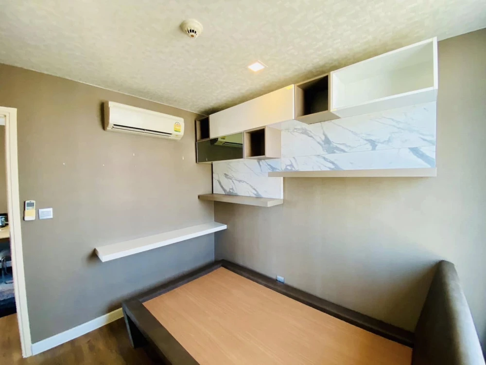 Urgent sale for rent, Esta Bliss Condo, 2 bedrooms, 1 bathroom, 6th floor, decorated room, ready to move in. Well built, don't miss it.