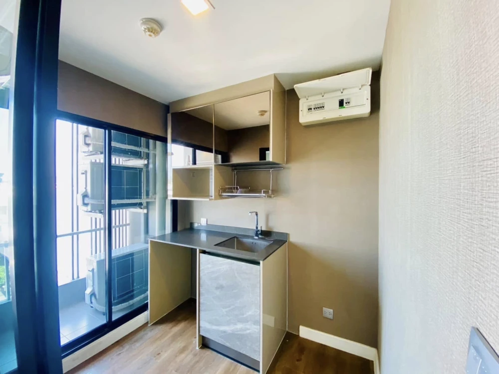 Urgent sale for rent, Esta Bliss Condo, 2 bedrooms, 1 bathroom, 6th floor, decorated room, ready to move in. Well built, don't miss it.