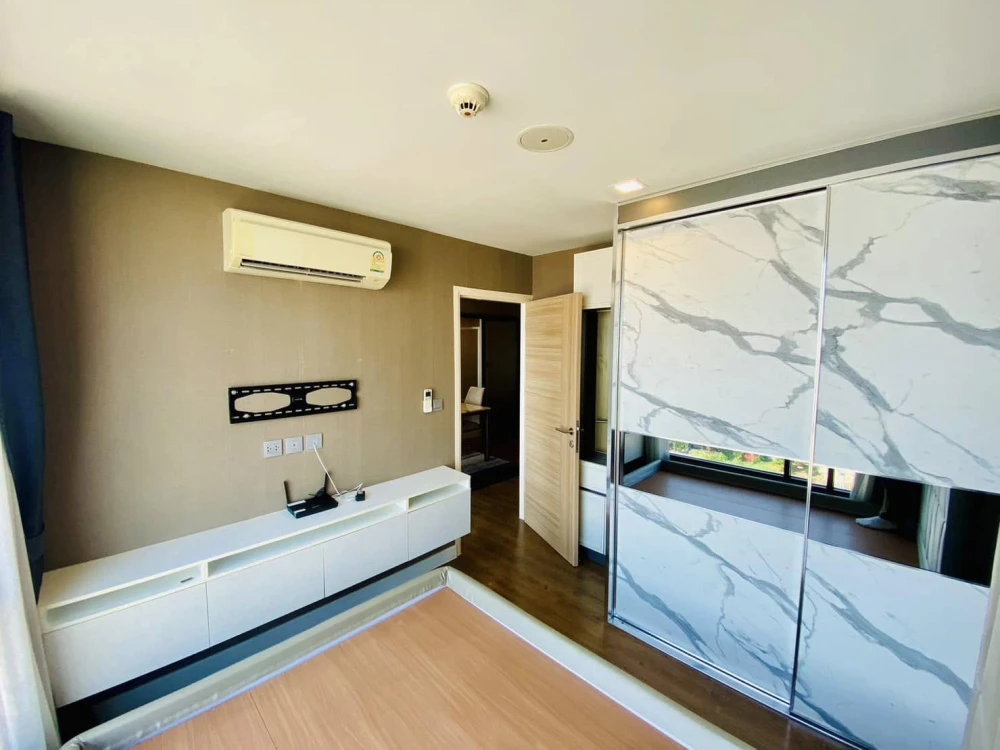 Urgent sale for rent, Esta Bliss Condo, 2 bedrooms, 1 bathroom, 6th floor, decorated room, ready to move in. Well built, don't miss it.