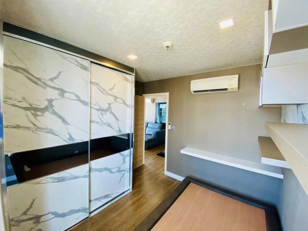 Urgent sale for rent, Esta Bliss Condo, 2 bedrooms, 1 bathroom, 6th floor, decorated room, ready to move in. Well built, don't miss it.