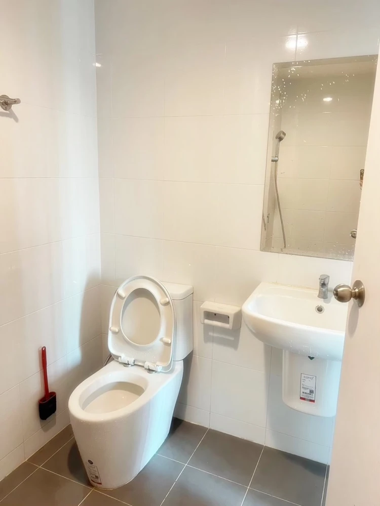 For sale and rent, Niche ID Phetkasem-Bang Khae. The room is divided into proportions. Good grade electrical appliances Don't postpone it, reserve now