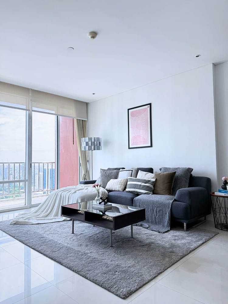 For sale or rent, Fullerton Sukhumvit, high floor, spacious room, plenty of usable space. Don't postpone it. It's good like this. Book now.