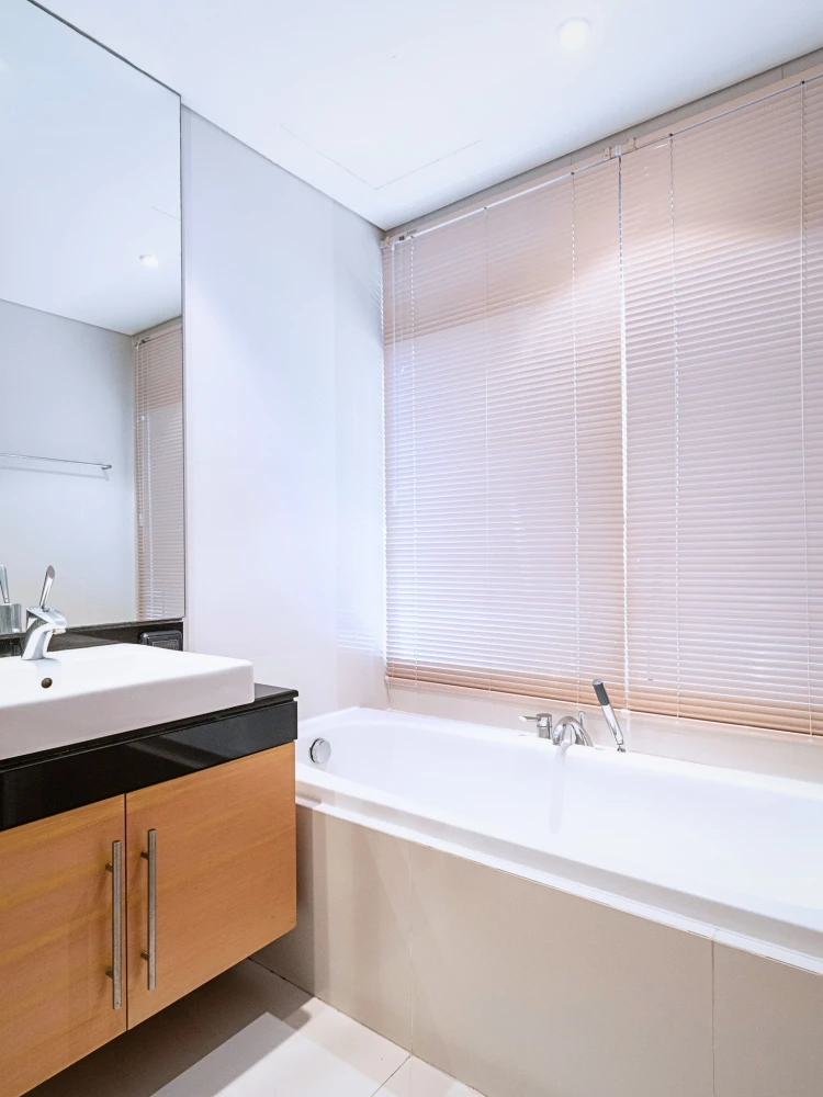 For sale or rent, Fullerton Sukhumvit, high floor, spacious room, plenty of usable space. Don't postpone it. It's good like this. Book now.
