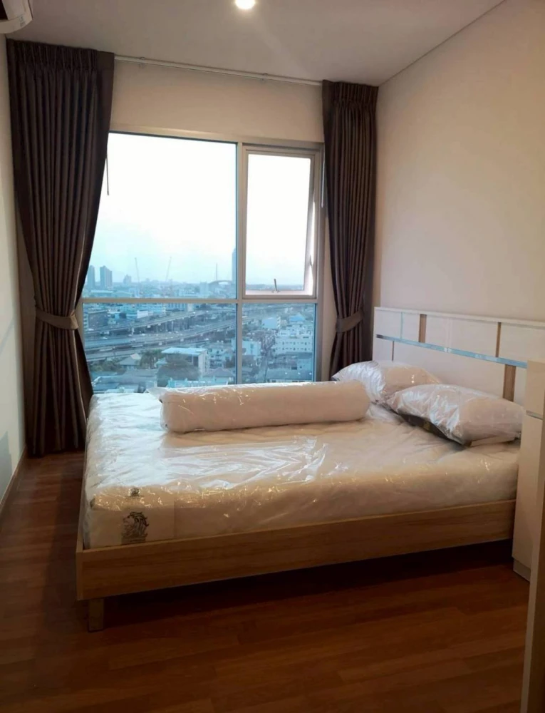 For sale/rent: Lumpini Place Ratchada-Sathu, high floor unit, very livable, fully furnished, beautiful city view. Book now!