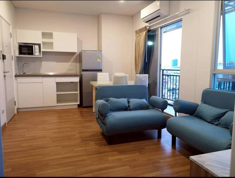 For sale/rent: Lumpini Place Ratchada-Sathu, high floor unit, very livable, fully furnished, beautiful city view. Book now!