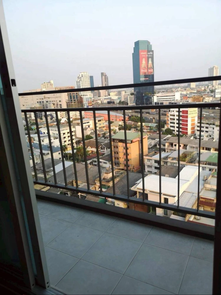 For sale/rent: Lumpini Place Ratchada-Sathu, high floor unit, very livable, fully furnished, beautiful city view. Book now!