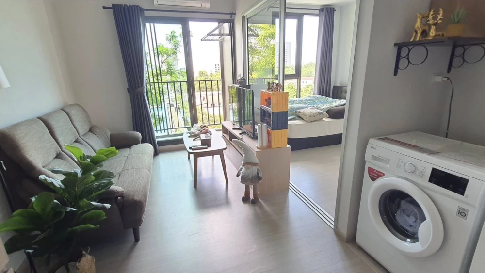 For sale/rent: The Parkland Phetkasem 56, 6th floor, Building C, quiet, empty room, airy, open. If interested, hurry and reserve now.