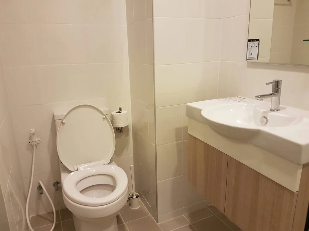 For rent, Ideo Sathorn-Thapra, high floor, beautiful view, fully furnished and ready to move in. If interested, hurry up to reserve now.