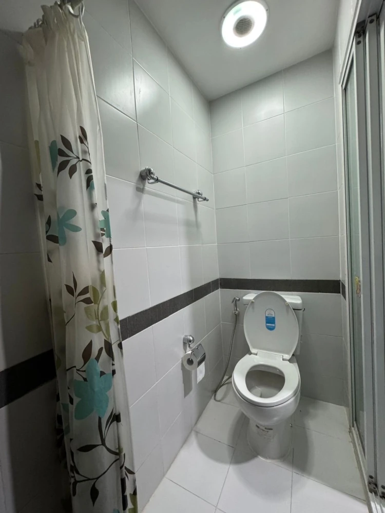 Condo for sale/rent A Space Hideaway Asoke-Ratchada, ready to move in, spacious, comfortable, 2 bedrooms, high floor, good like this, hurry and book n