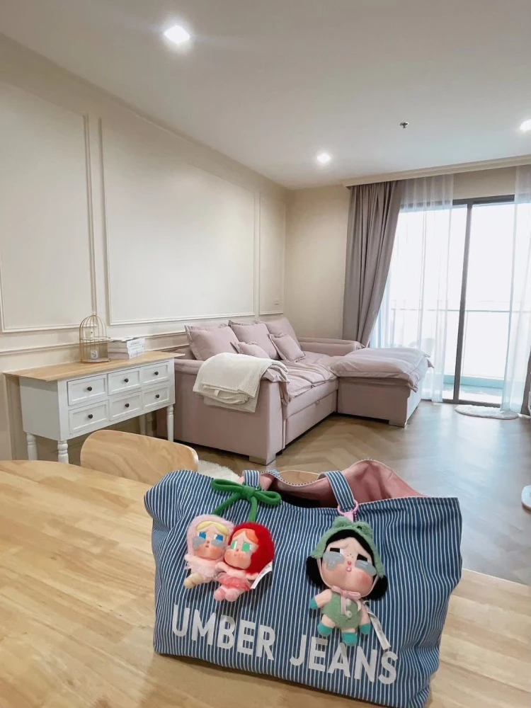 Star View Condo, high floor, built-in furniture, fully furnished + complete amenities. Hurry and book now, don't miss out!