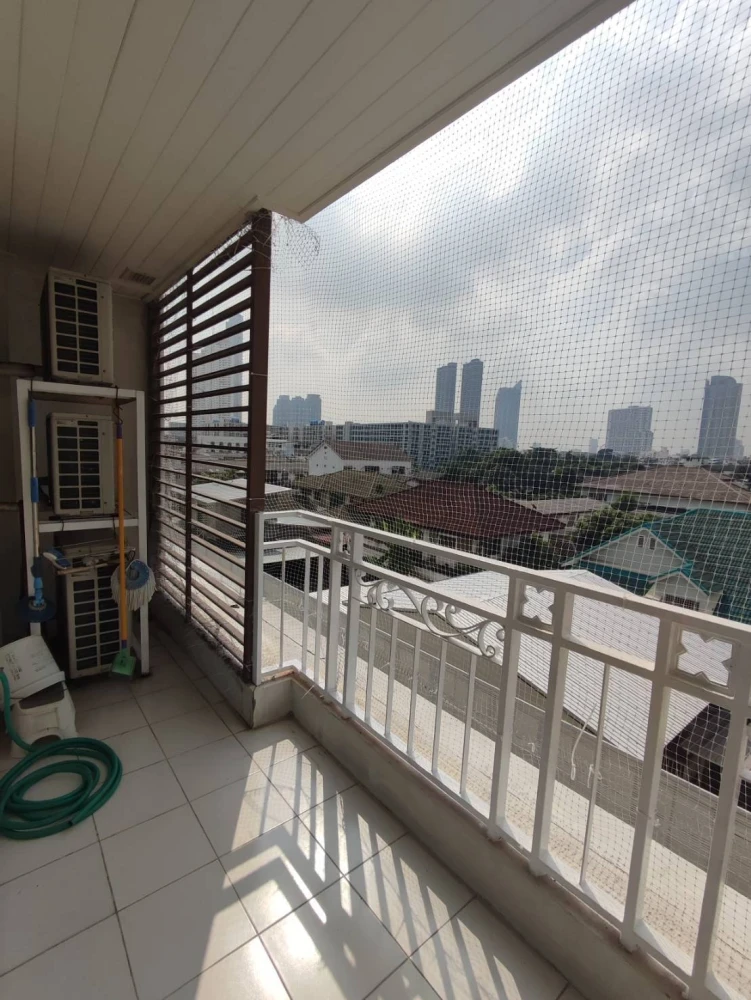Condo for rent at The Bangkok-Sathorntaksin