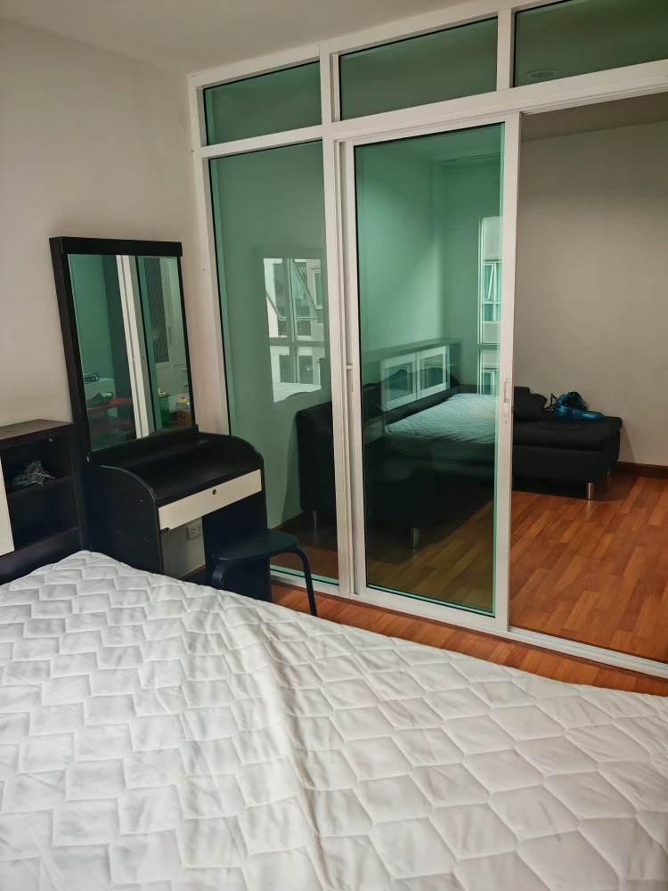 Condo Condo Regent Orchid Talat Phlu ready for rent.